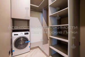 Продается 3-комнатная квартира 130 кв. м в Киеве, Драгомирова улица