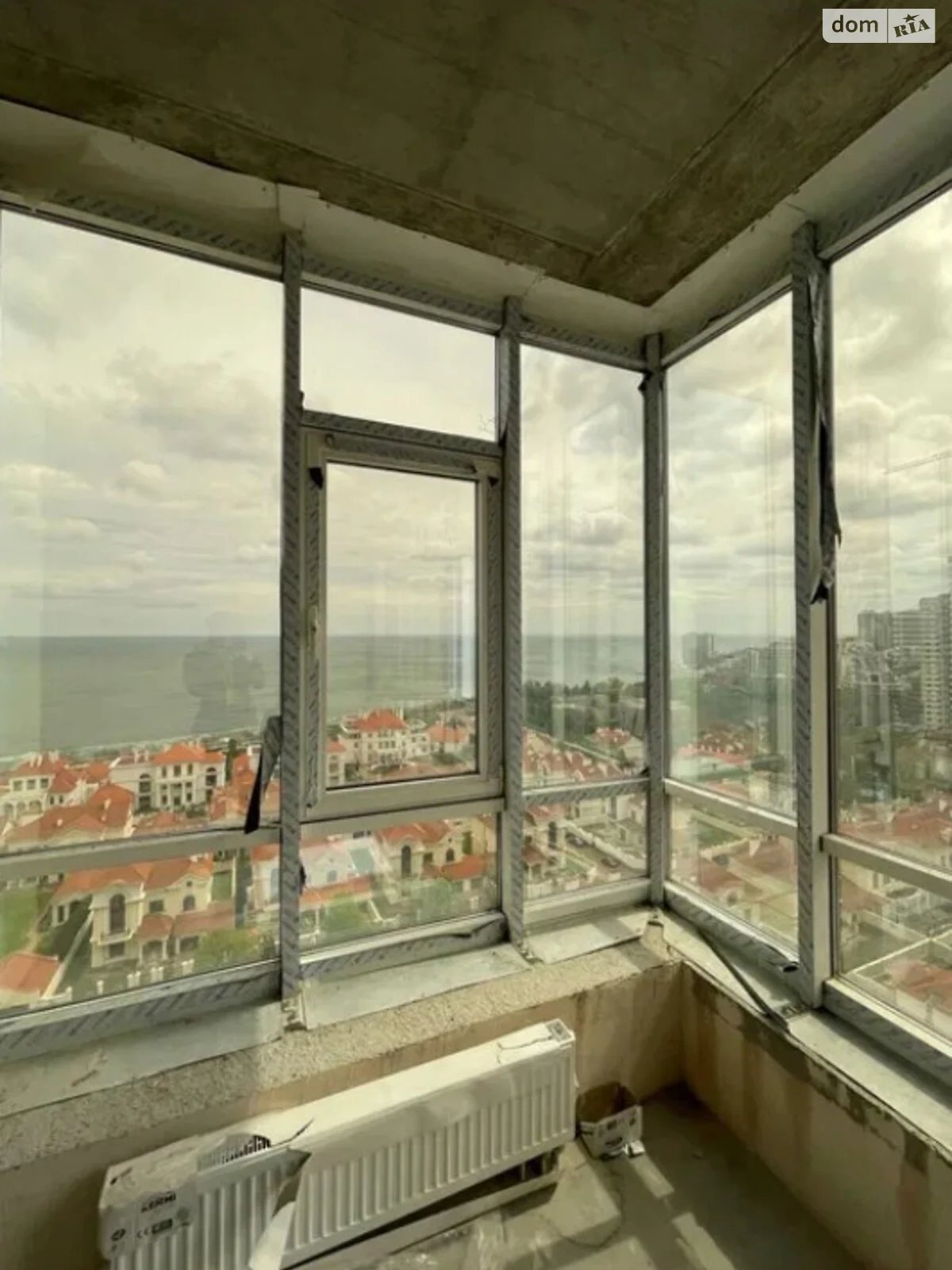 Продается 2-комнатная квартира 70 кв. м в Одессе, бул. Французский, 60Г