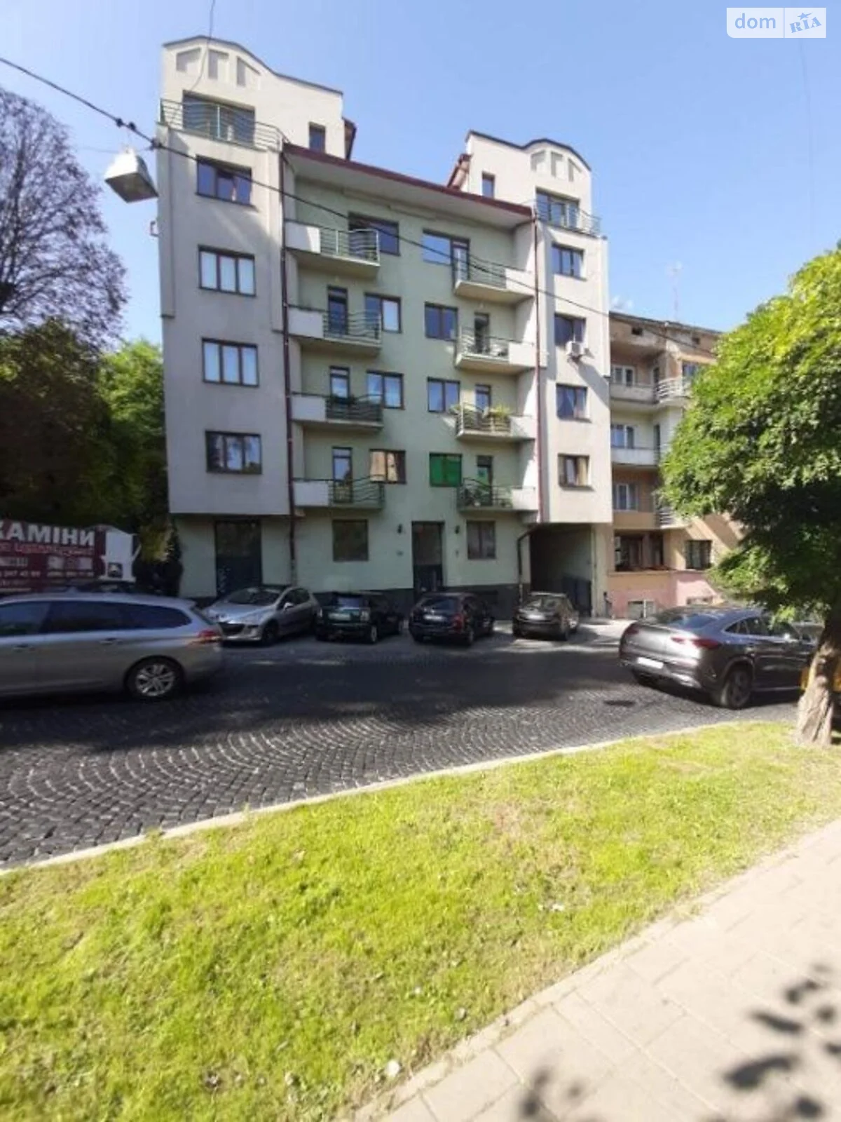 Продается 3-комнатная квартира 95 кв. м в Львове, ул. Героев Майдана, 18А