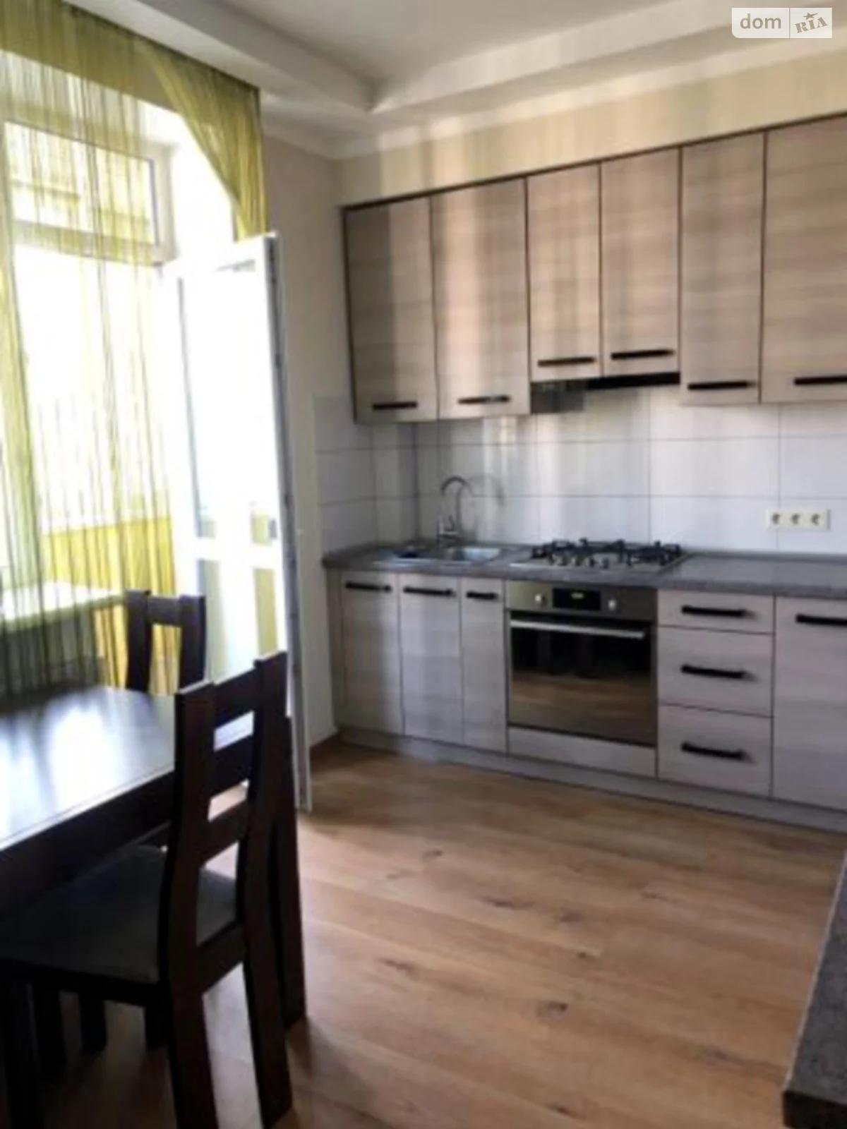 Сдается в аренду 1-комнатная квартира 49 кв. м в Львове, ул. Малоголоскивская, 8 - фото 1