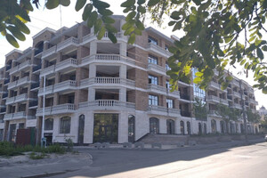 Продается 2-комнатная квартира 86.1 кв. м в Киеве, Лукьяновский переулок