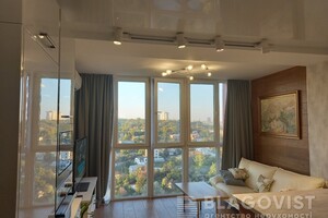Продается 3-комнатная квартира 97.3 кв. м в Киеве, Ясиноватский переулок