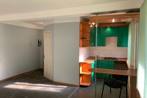 Продается 3-комнатная квартира 49 кв. м в Запорожье, бул. Центральный