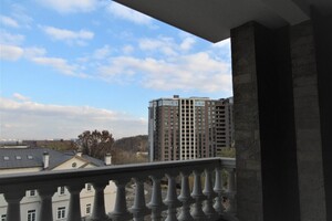 Продается 3-комнатная квартира 347.2 кв. м в Киеве, пер. Лукьяновский