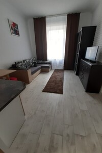 Продается 1-комнатная квартира 21 кв. м в Львове, Коперника улица