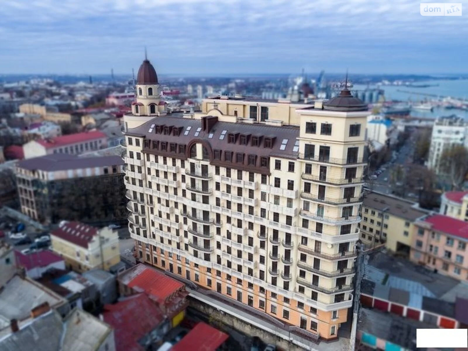 Продается 2-комнатная квартира 94.7 кв. м в Одессе, спуск Военный, 13
