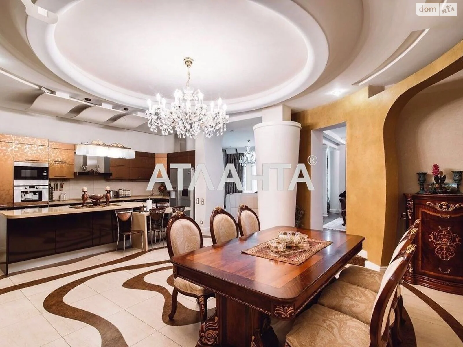 Продается 4-комнатная квартира 225 кв. м в Одессе, ул. Генуэзская, 36 - фото 1