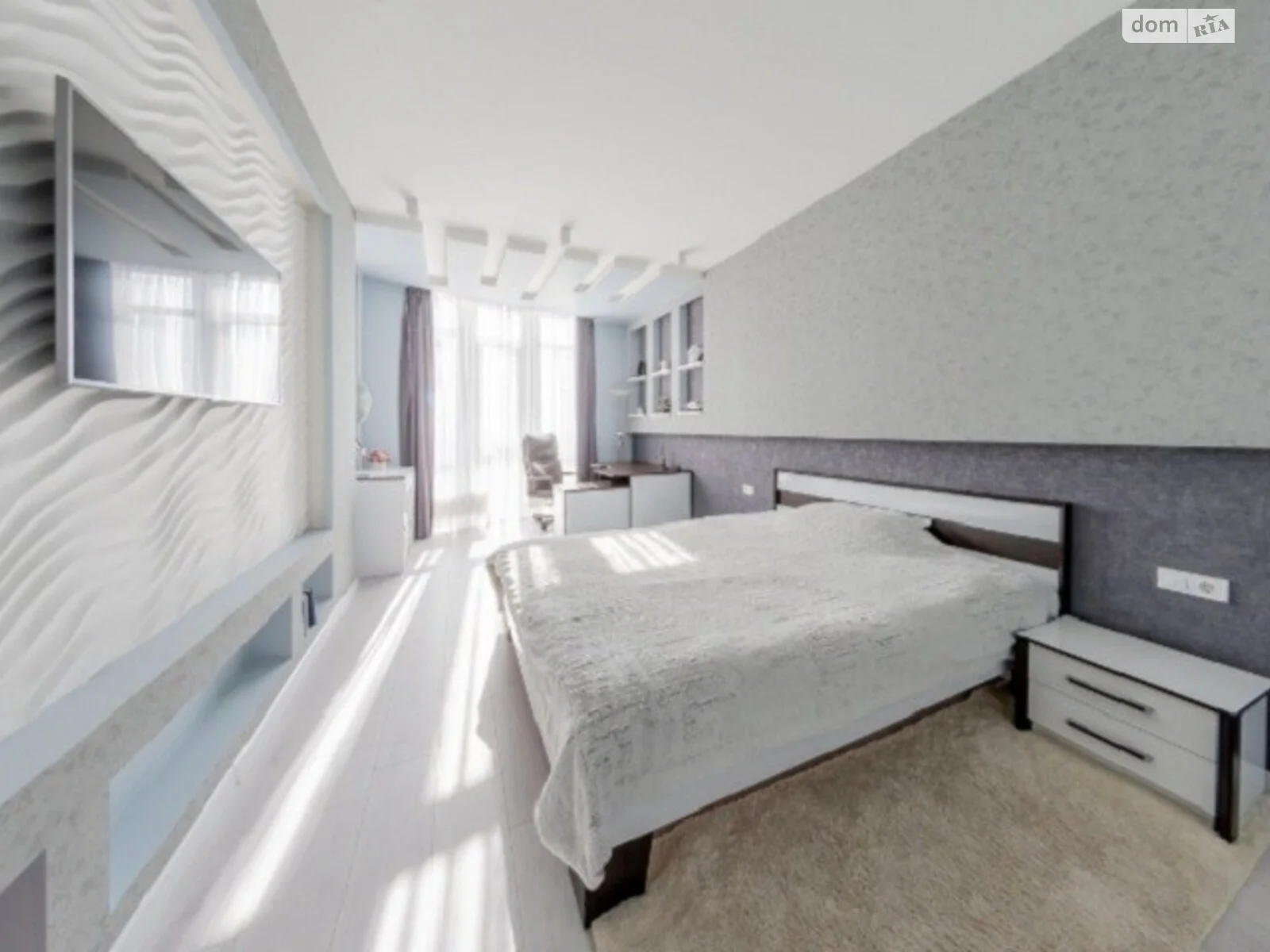 Продається 3-кімнатна квартира 115 кв. м у Одесі, плато Гагарінське - фото 1