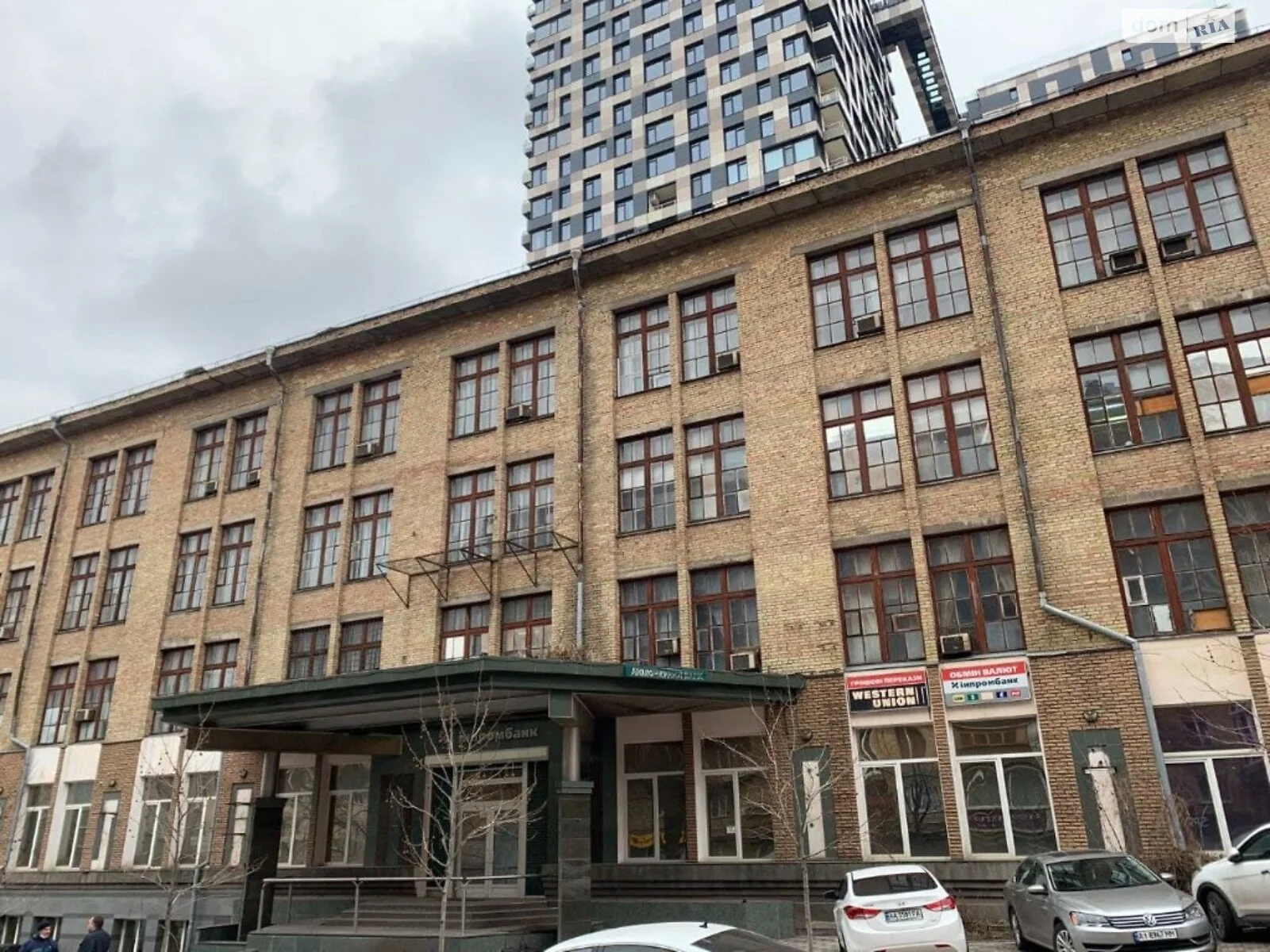 Продается объект сферы услуг 1360 кв. м в 4-этажном здании, цена: 3400000 $ - фото 1