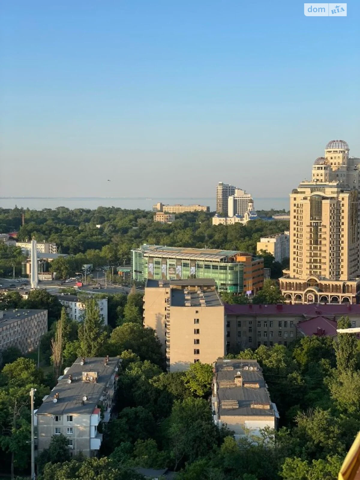 Продается 2-комнатная квартира 85 кв. м в Одессе, ул. Солнечная - фото 1