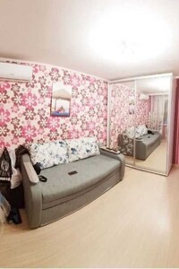 Продается 3-комнатная квартира 43 кв. м в Полтаве, Киевское шоссе