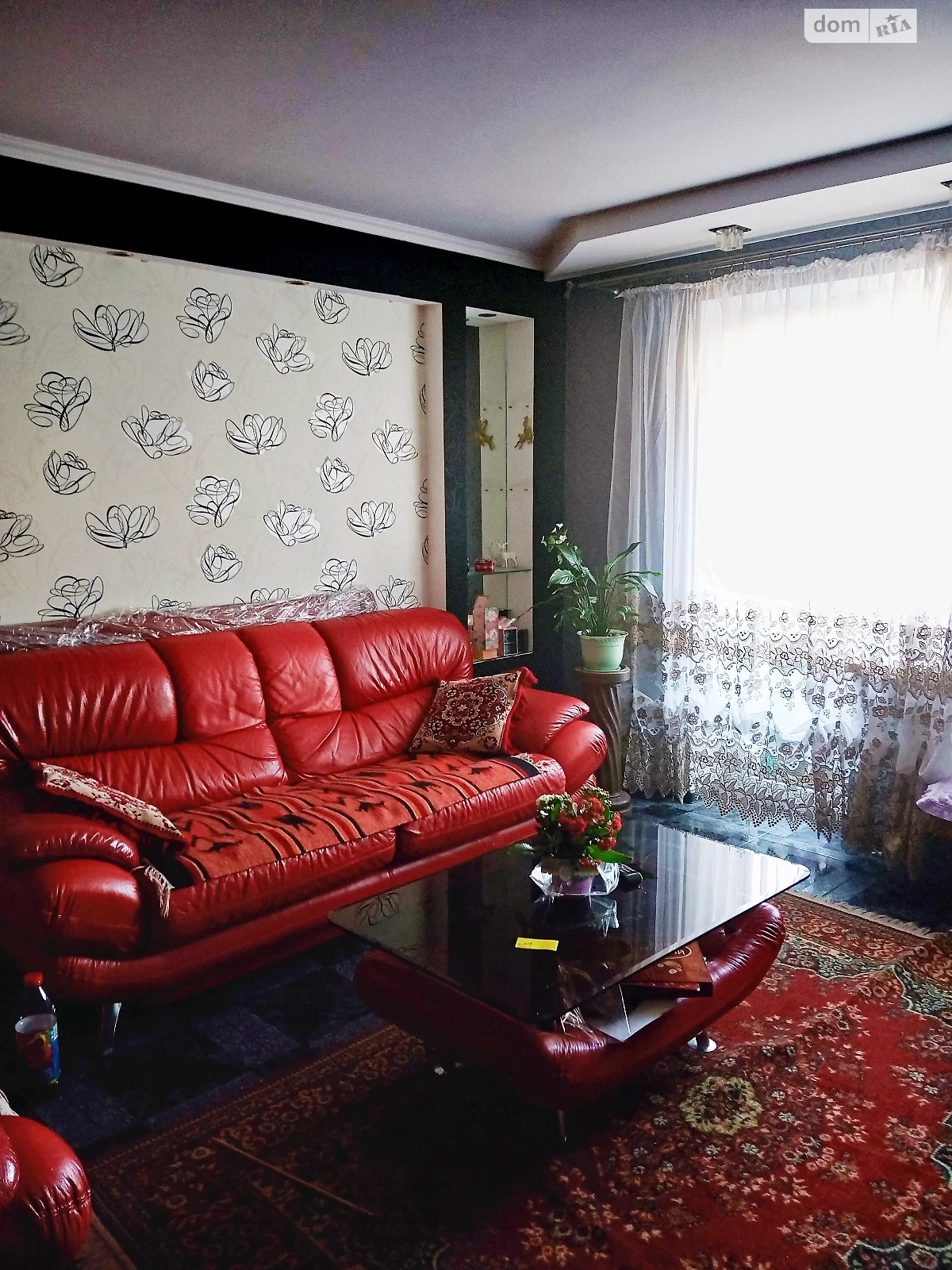 Продается 3-комнатная квартира 65 кв. м в Кривом Роге, бул. Миколи Вороного(Василевского Маршала) - фото 1