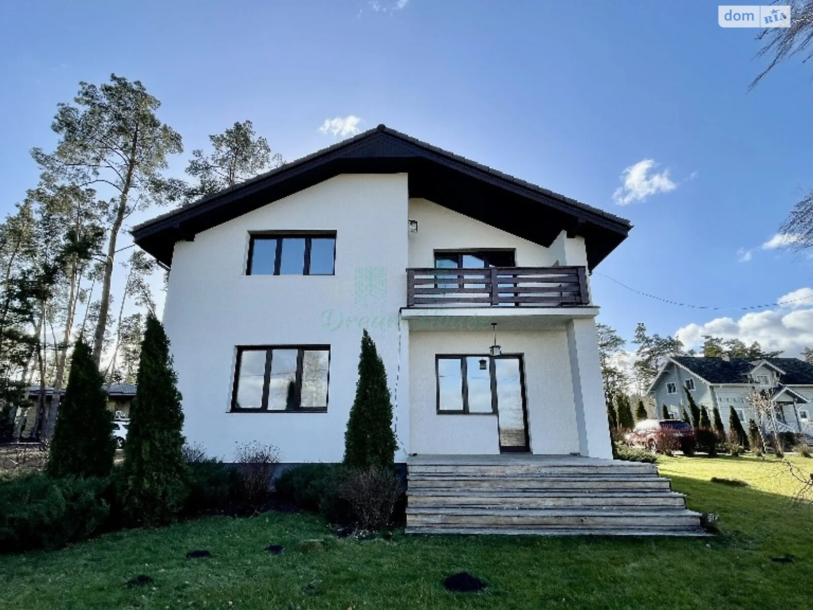 Продается дом на 2 этажа 213 кв. м с гаражом, цена: 350000 $ - фото 1