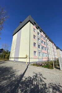 Продается 2-комнатная квартира 63.6 кв. м в Ивано-Франковске, Довбуша улица