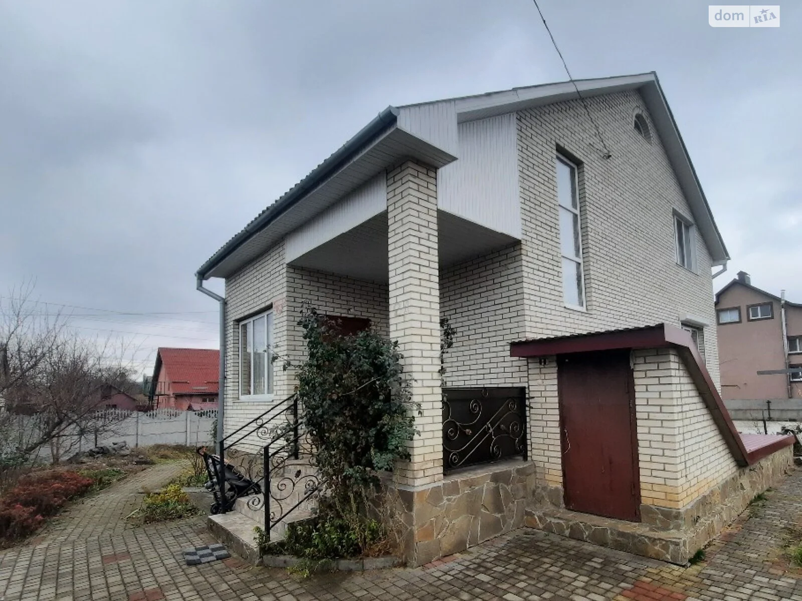 Продається будинок 2 поверховий 198 кв. м з каміном, цена: 120000 $