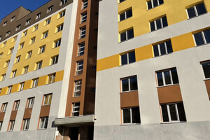 Продается 1-комнатная квартира 43 кв. м в Львове, ул. Академика Подстригача