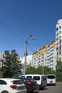 Продается 4-комнатная квартира 113 кв. м в Одессе, ул. Тополевая