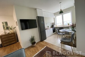 Продается 1-комнатная квартира 48.8 кв. м в Киеве, ул. Нижнеключевая