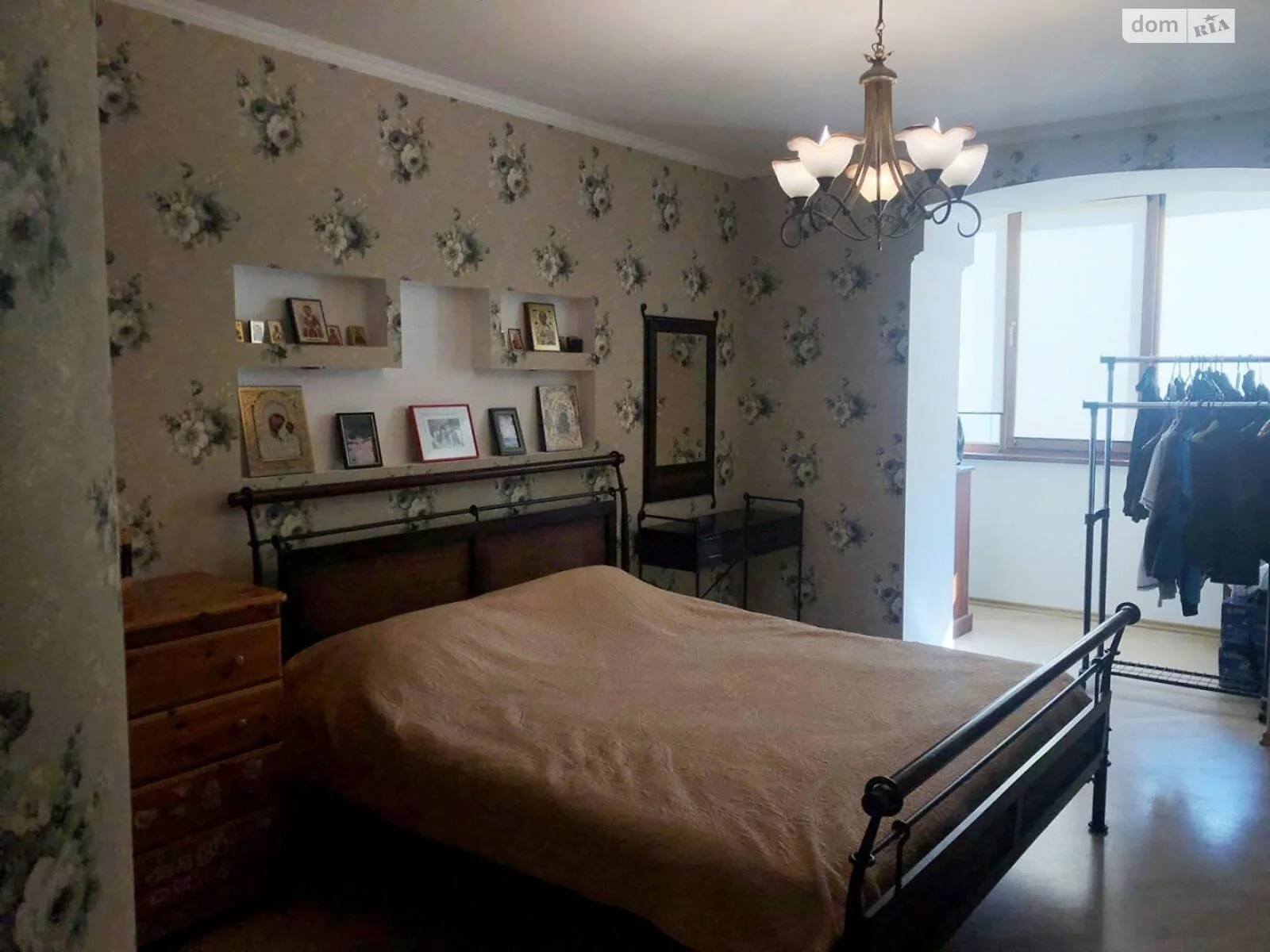 Продается 3-комнатная квартира 90 кв. м в Одессе, ул. Маршала Говорова