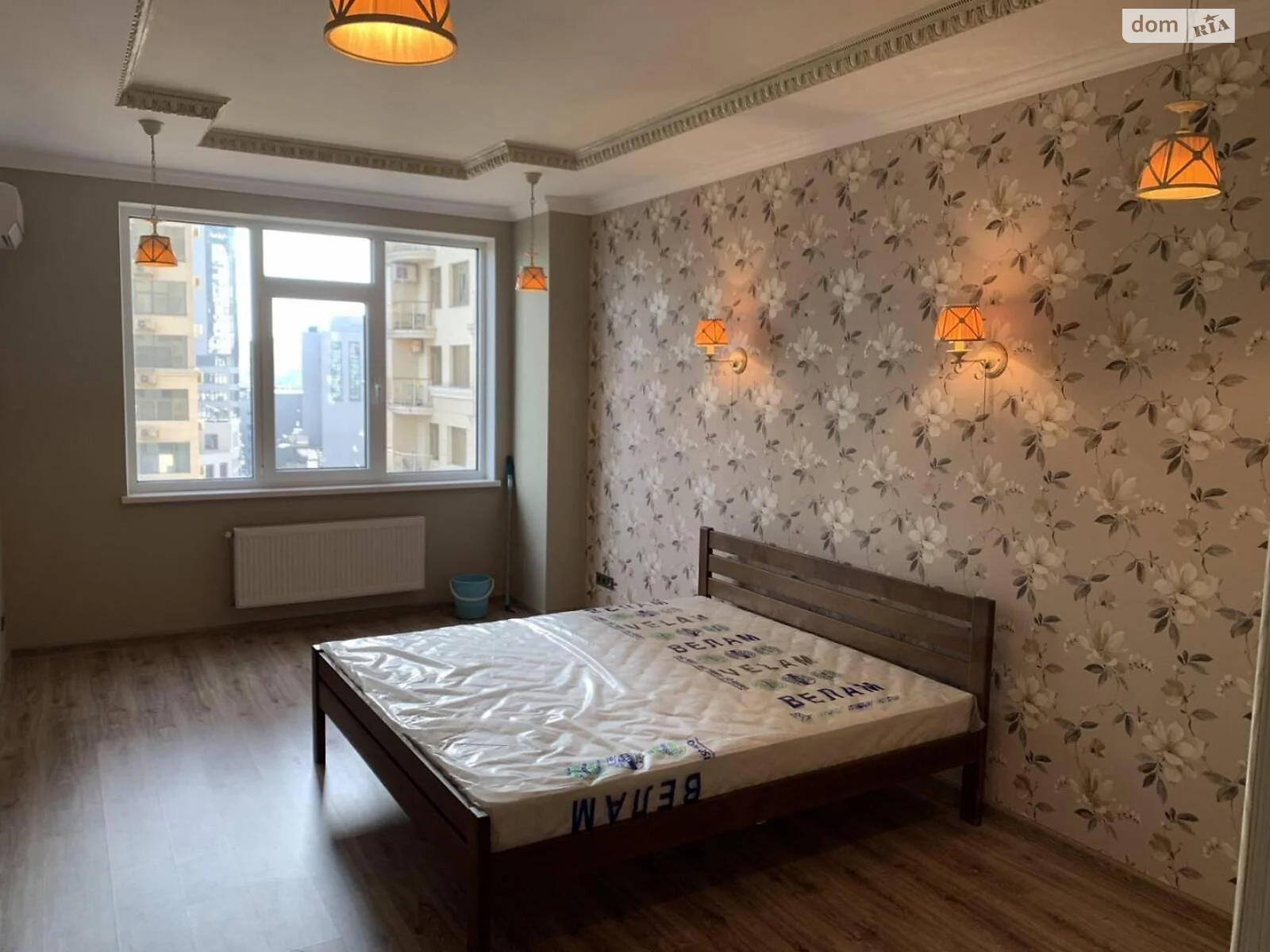 Продається 3-кімнатна квартира 117 кв. м у Одесі, плато Гагарінське - фото 1
