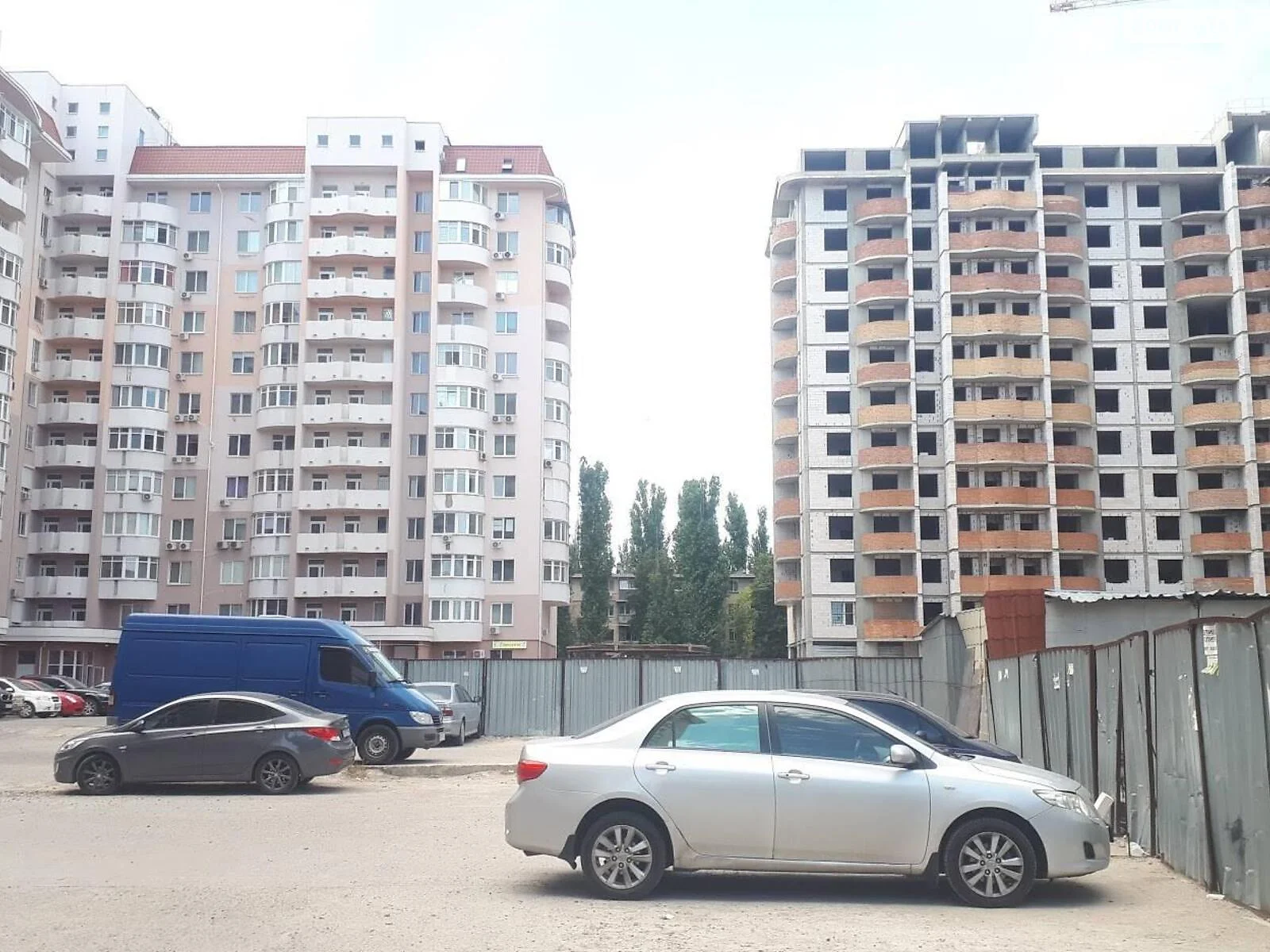 Продається 2-кімнатна квартира 83 кв. м у Одесі, вул. Маршала Малиновського
