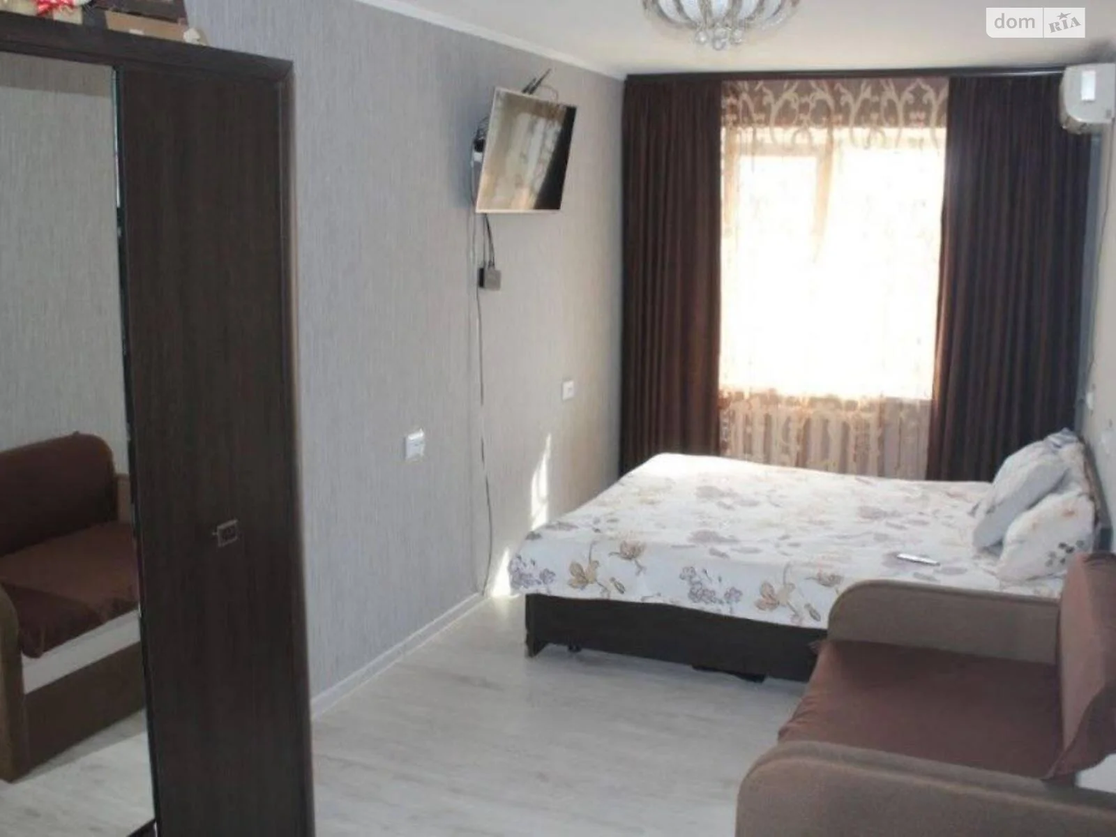 Продается 4-комнатная квартира 121 кв. м в Одессе, ул. Академика Королева