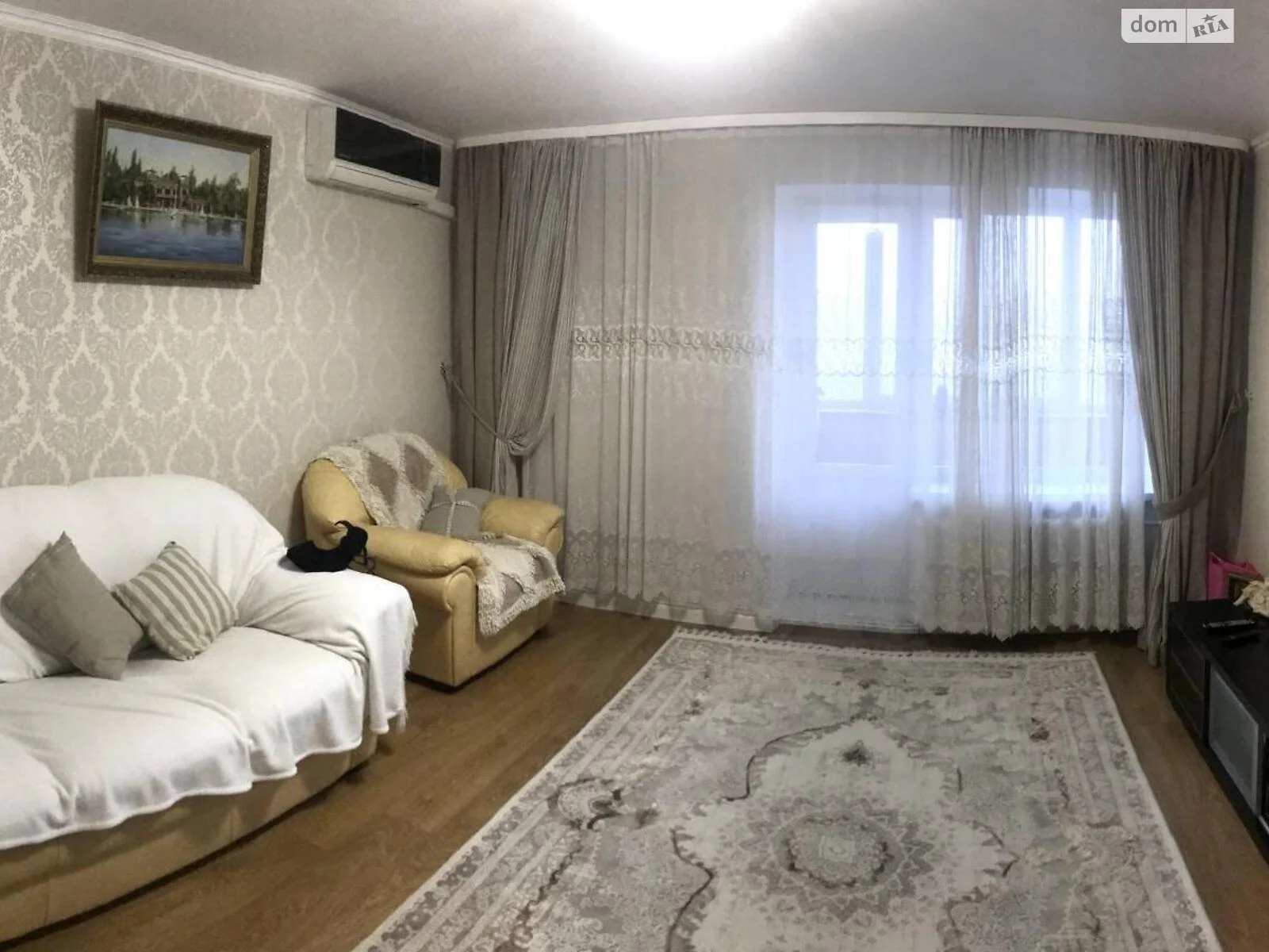 Продается 4-комнатная квартира 109 кв. м в Одессе, пл. Михайловская