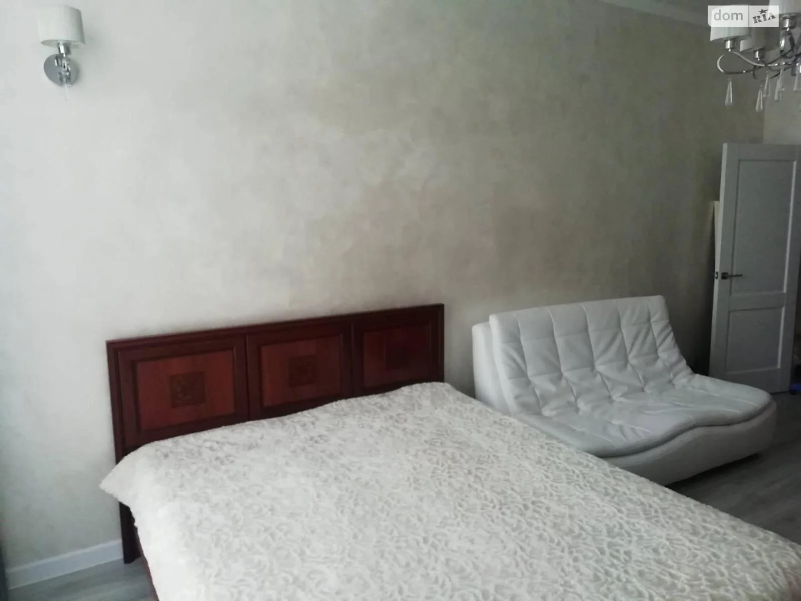 Продается 1-комнатная квартира 46 кв. м в Одессе, ул. Дача Ковалевского