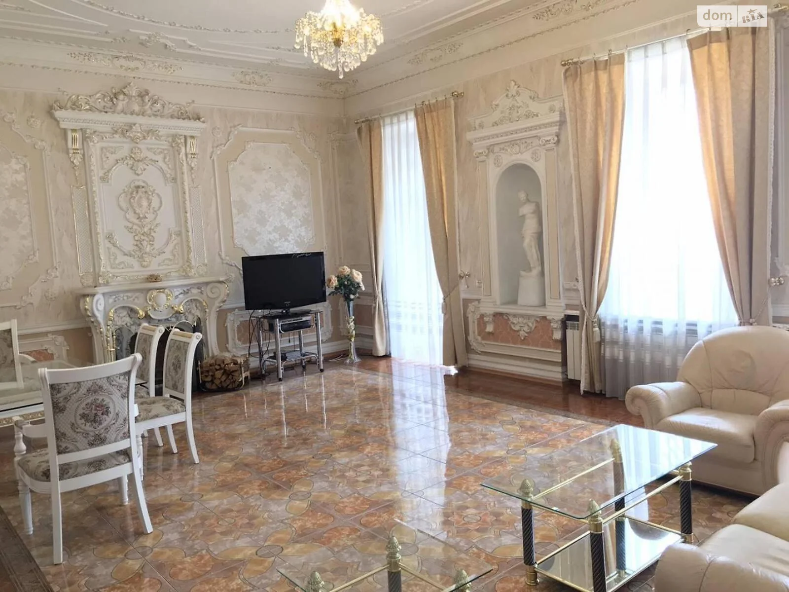 Продается 3-комнатная квартира 165 кв. м в Одессе, ул. Преображенская