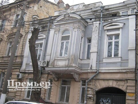 Продається 3-кімнатна квартира 146 кв. м у Одесі, вул. Кузнечна
