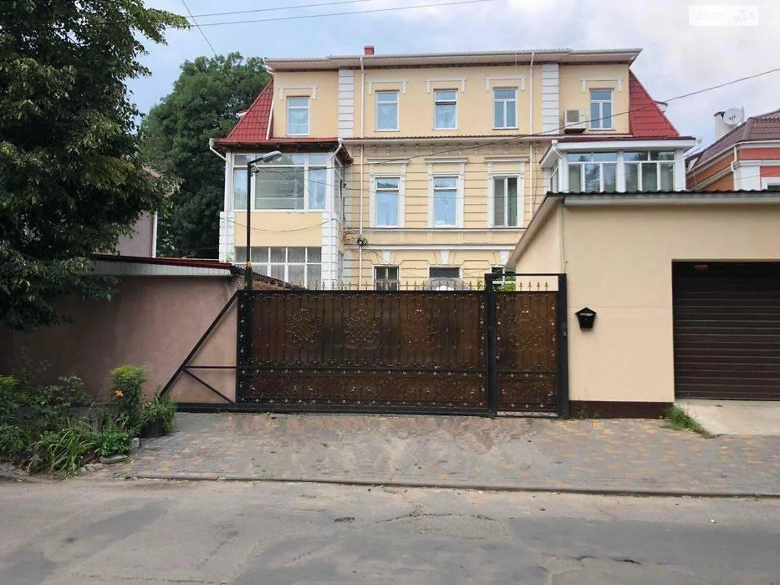 Продается 5-комнатная квартира 108 кв. м в Одессе, ул. Отрадная - фото 1