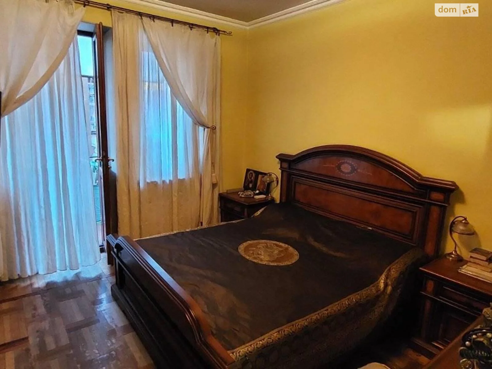 Продается 3-комнатная квартира 68 кв. м в Одессе, ул. Екатерининская