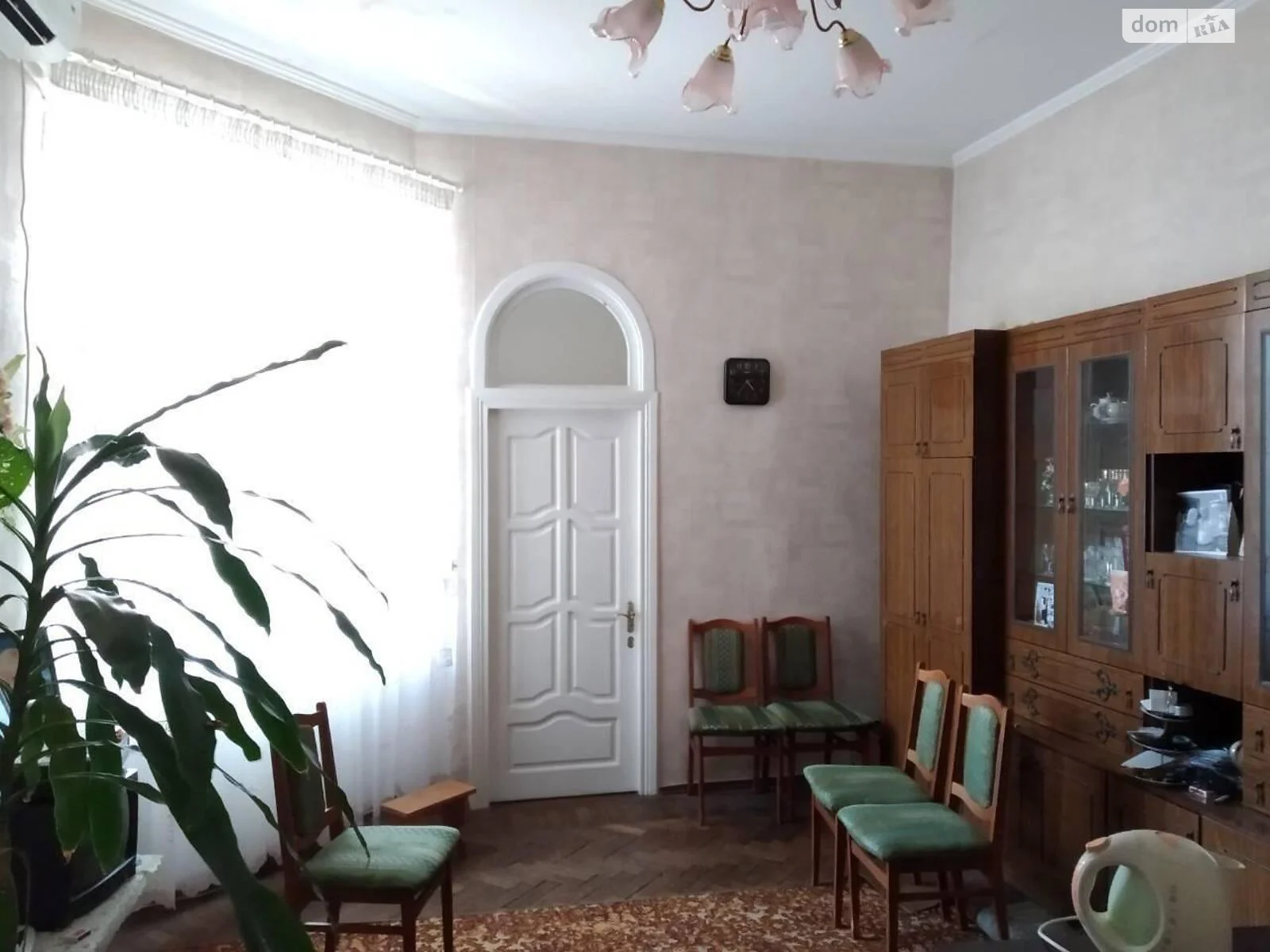 Продается 6-комнатная квартира 128.3 кв. м в Одессе, ул. Богдана Хмельницкого