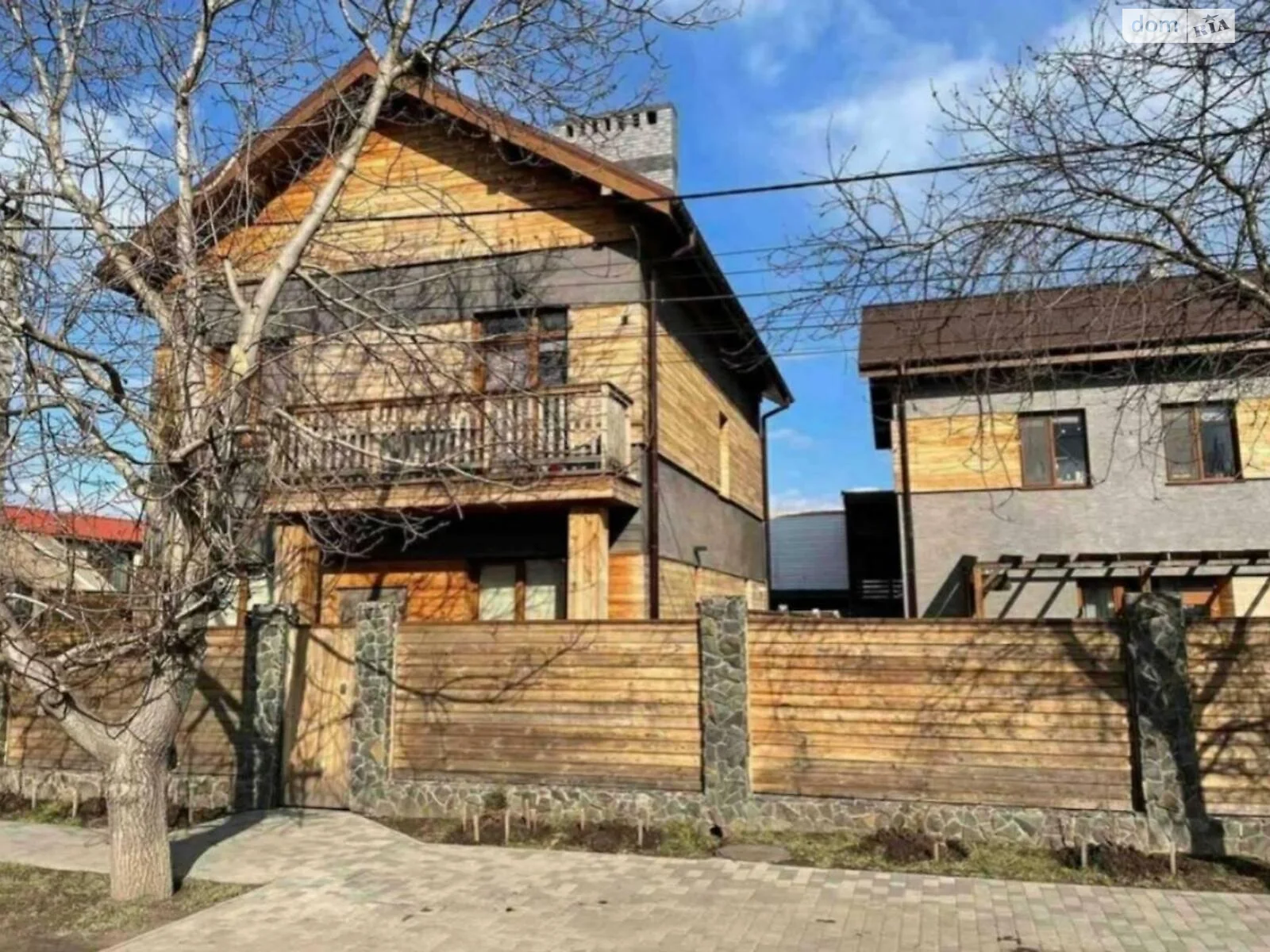 Продается дом на 2 этажа 120 кв. м с камином, цена: 249000 $ - фото 1