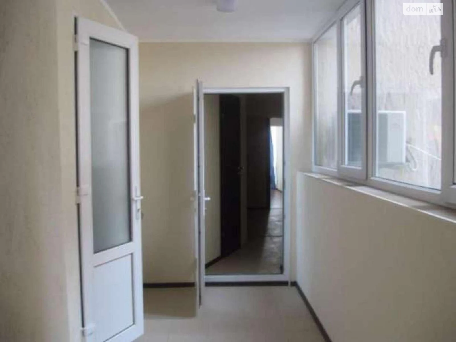 Продается 1-комнатная квартира 60 кв. м в Одессе, ул. Литературная - фото 1