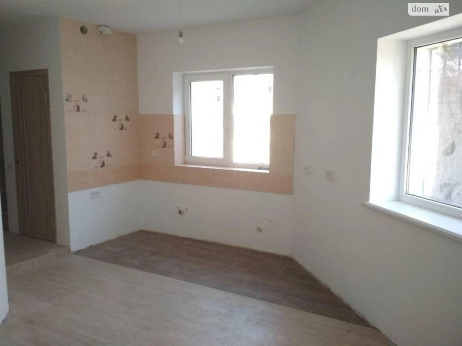 Продается дом на 3 этажа 120 кв. м с мансардой, цена: 73000 $ - фото 1