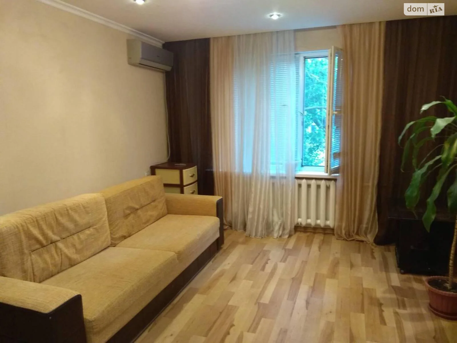 Продается 4-комнатная квартира 69.7 кв. м в Одессе, ул. Академика Королева