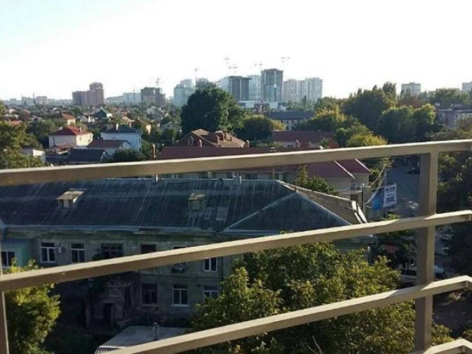 Продается 1-комнатная квартира 35 кв. м в Одессе, ул. Доковая - фото 1