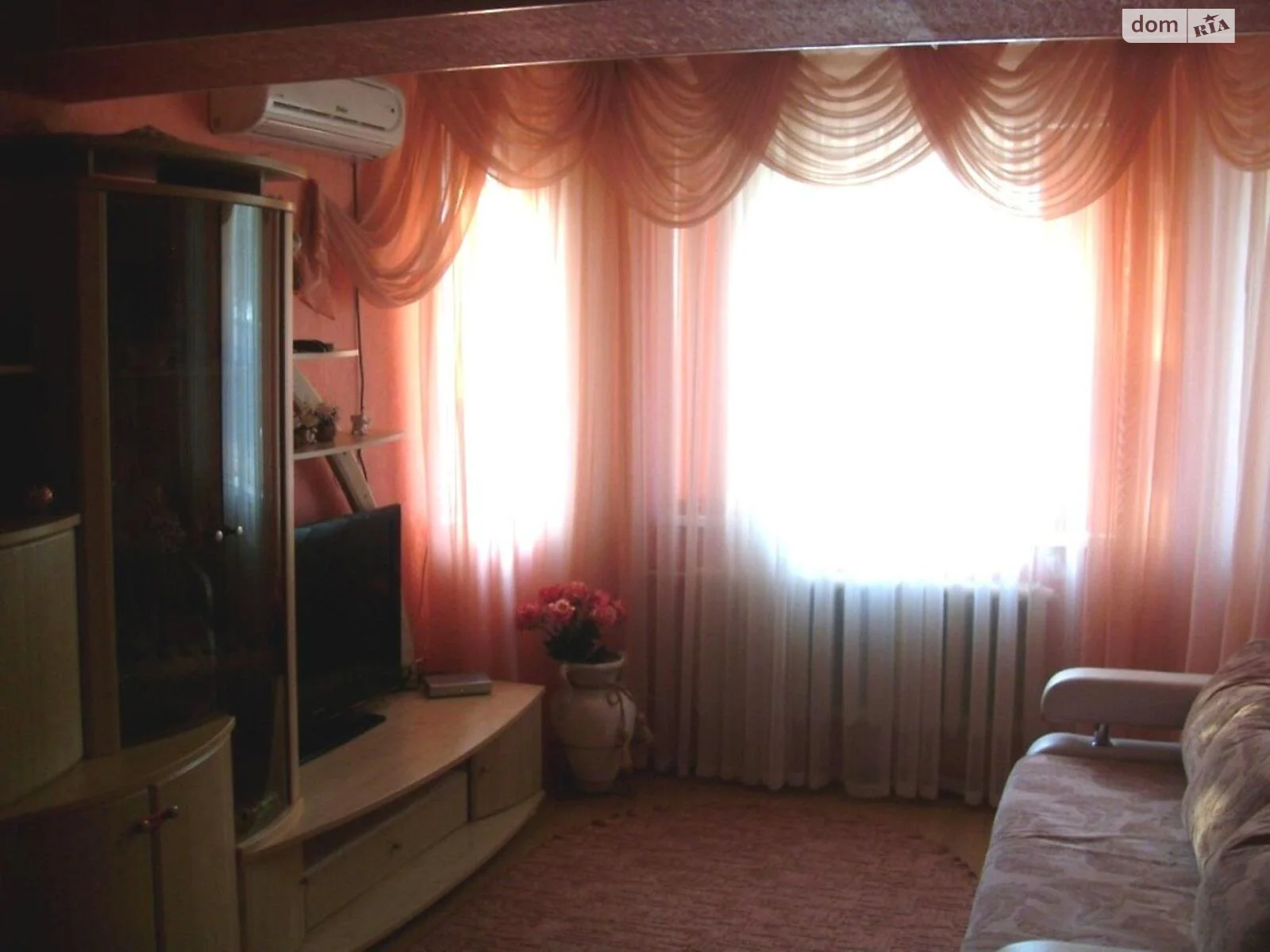 Продається 2-кімнатна квартира 68 кв. м у Одесі, вул. Махачкалинська