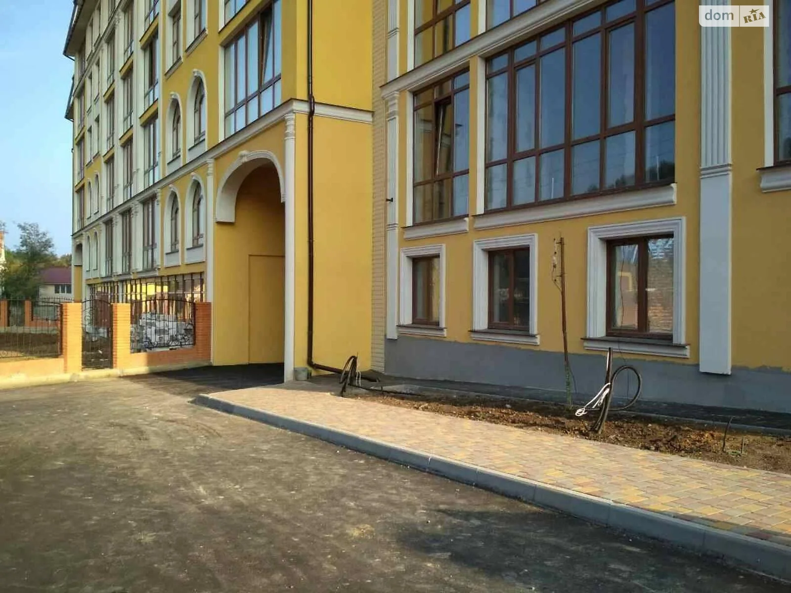 Продается 1-комнатная квартира 44 кв. м в Одессе, ул. Дача Ковалевского - фото 1