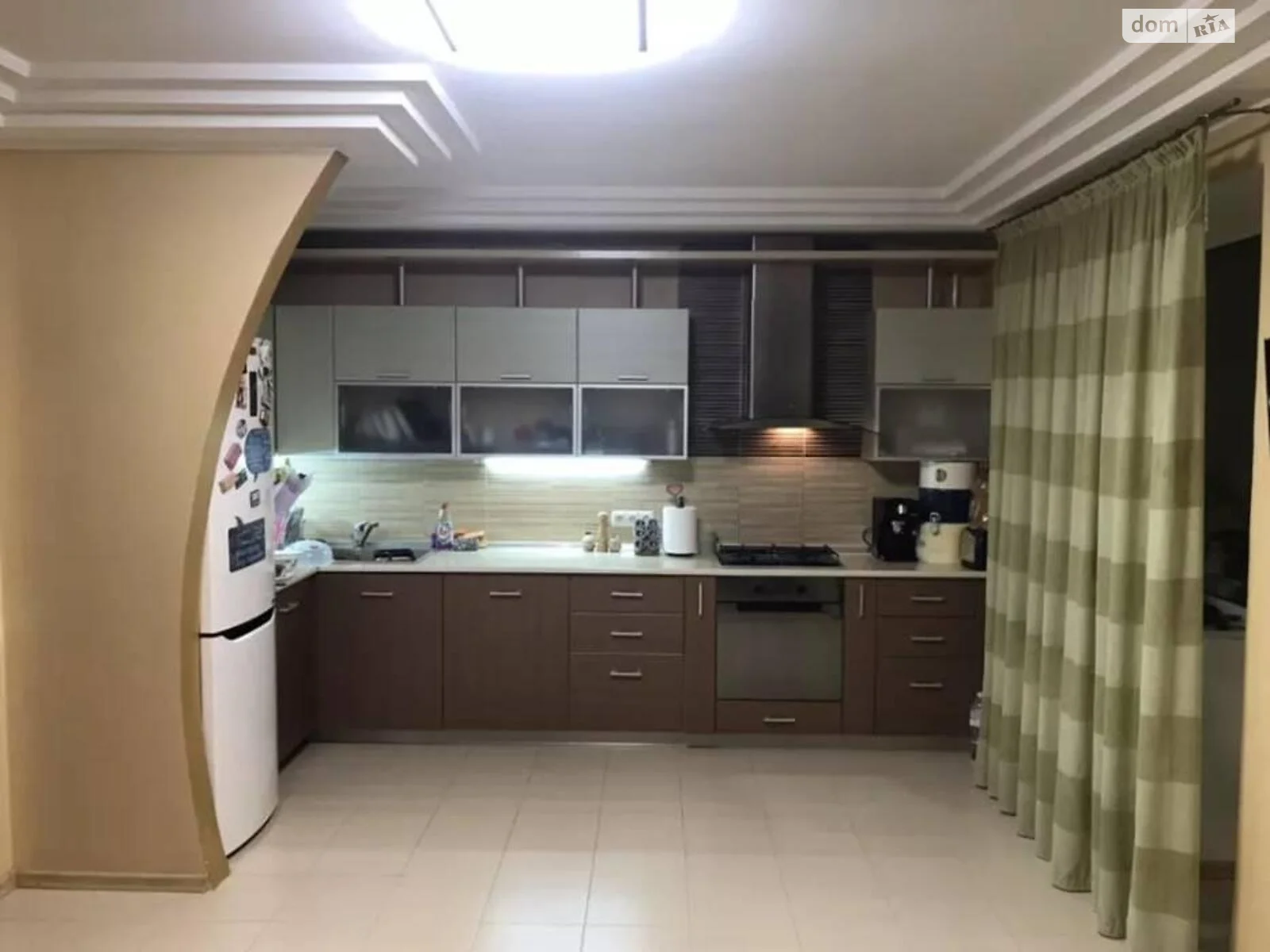 Продается 3-комнатная квартира 120.5 кв. м в Одессе, ул. Бабаджаняна Маршала