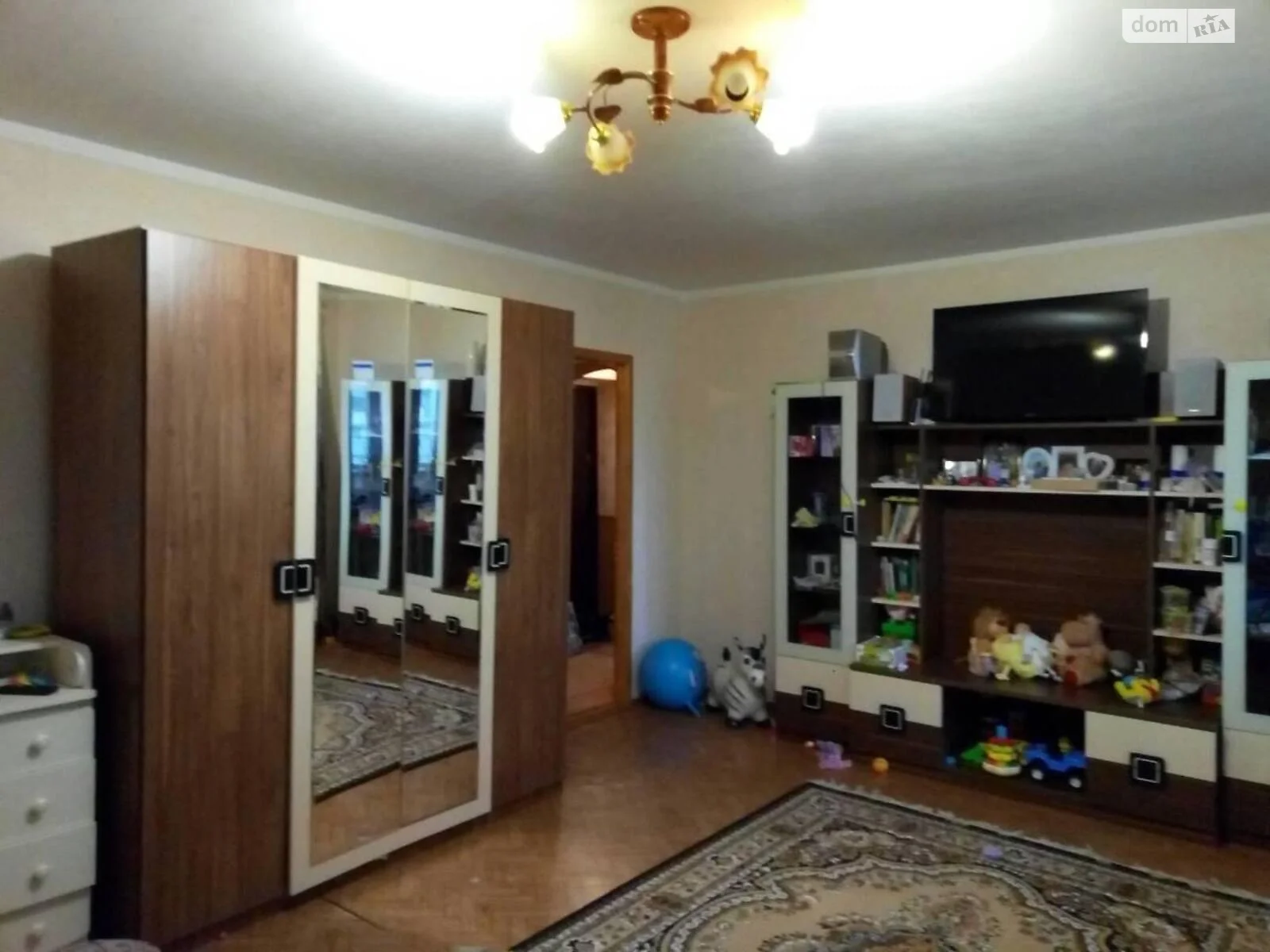 Продается 4-комнатная квартира 120 кв. м в Одессе, ул. Академика Королева - фото 1