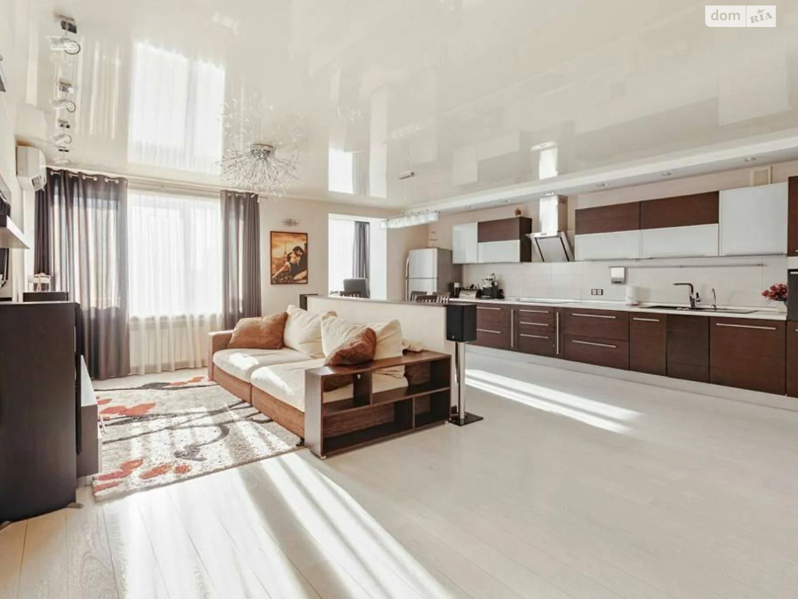Продается 3-комнатная квартира 135 кв. м в Одессе, ул. Академика Заболотного - фото 1