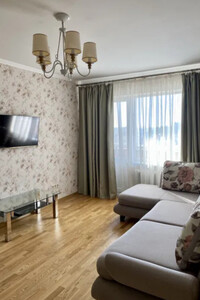 Продается 1-комнатная квартира 35 кв. м в Одессе, Парковая улица