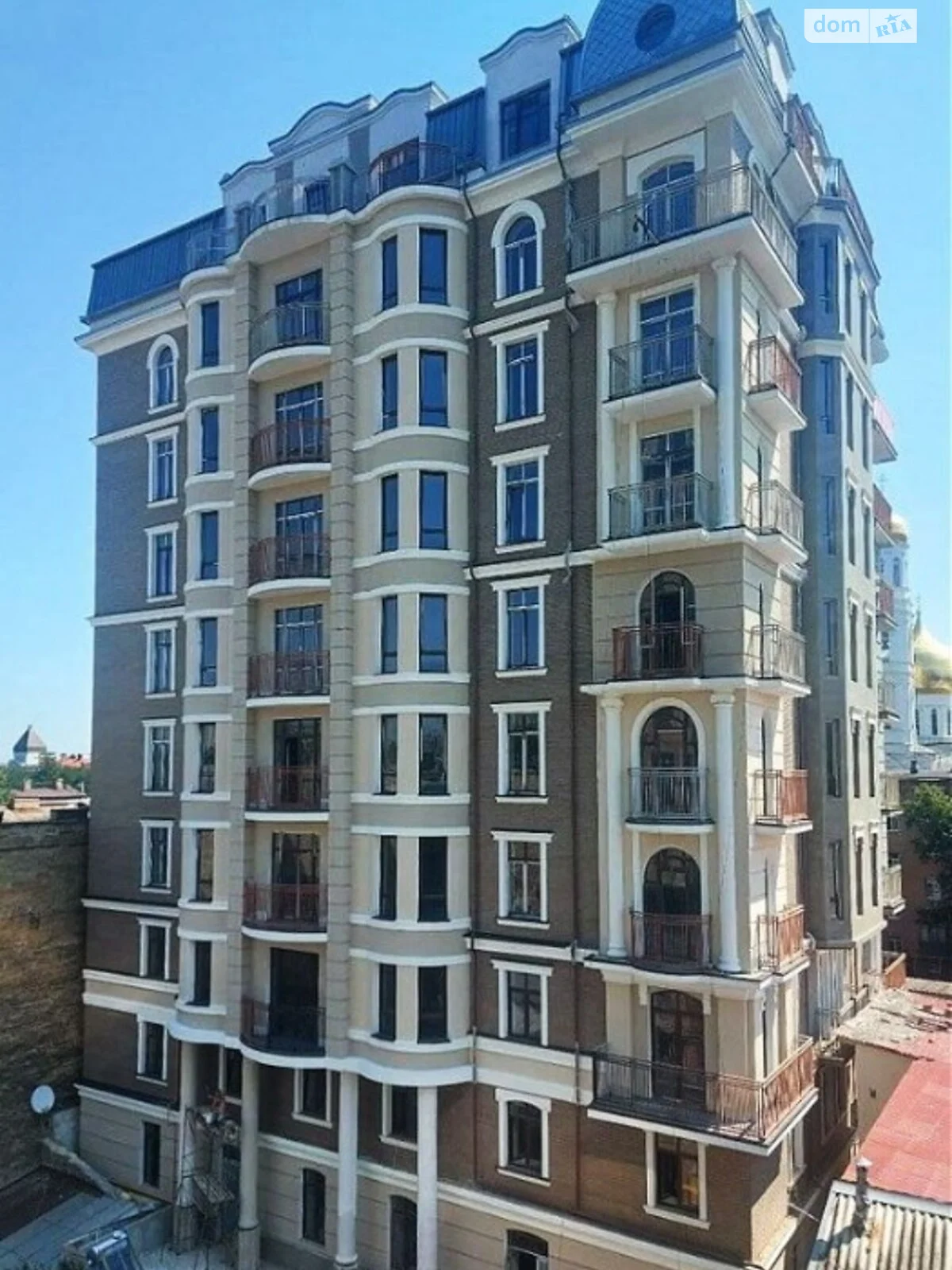 Продается 4-комнатная квартира 165.1 кв. м в Одессе, ул. Бориса Литвака