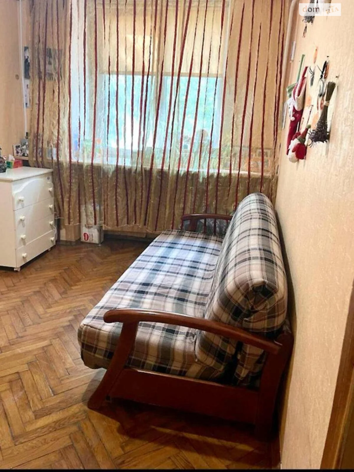 Продается 3-комнатная квартира 58 кв. м в Харькове, цена: 45000 $
