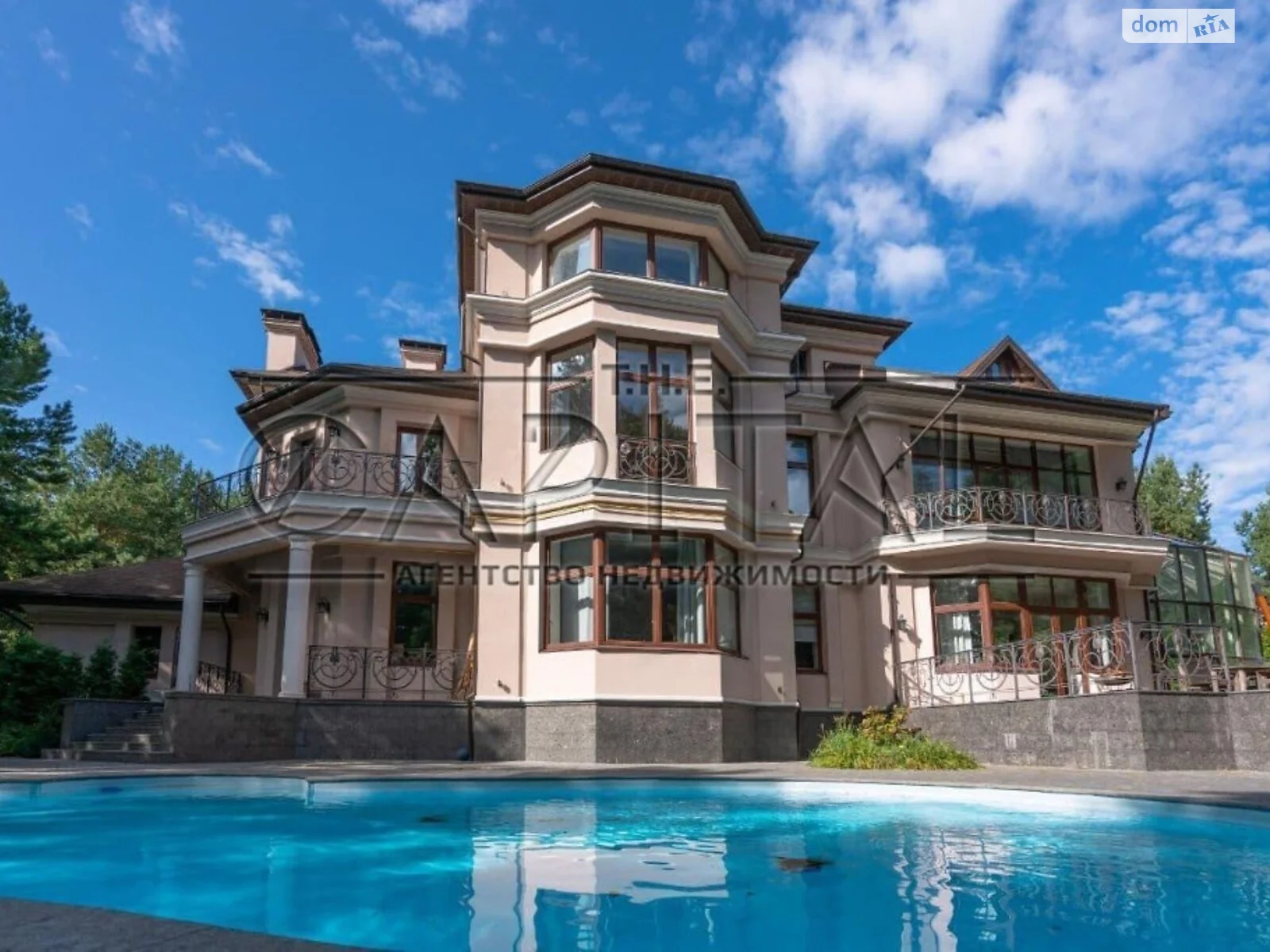 Продається будинок 3 поверховий 832 кв. м с басейном, цена: 3900000 $ - фото 1
