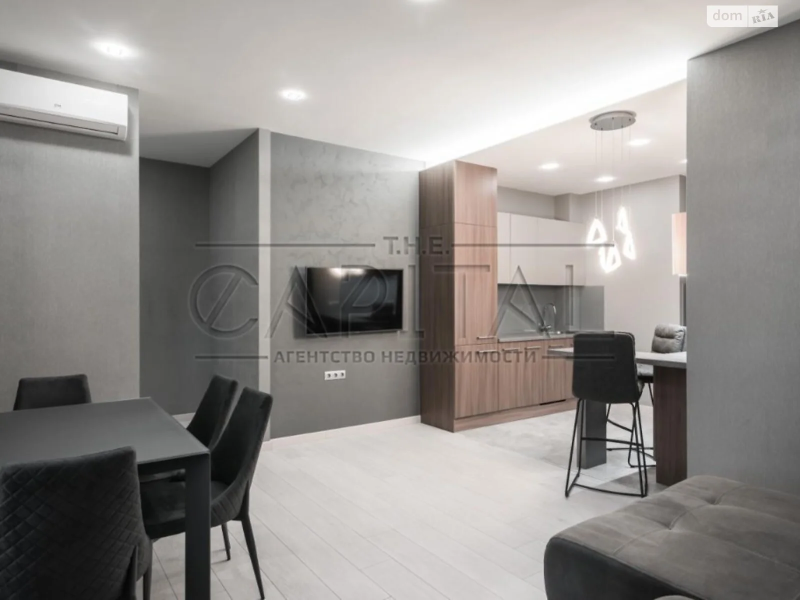 Продается 3-комнатная квартира 80 кв. м в Киеве, ул. Маккейна Джона - фото 1