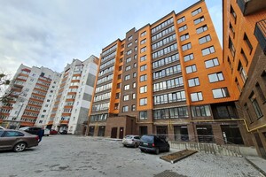 Продается 1-комнатная квартира 40 кв. м в Хмельницком, Болбочана Петра