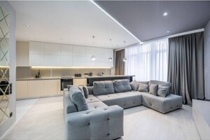 Продаж квартири, Одеса, р‑н. Приморський, Каманіна (Курчатова) вулиця